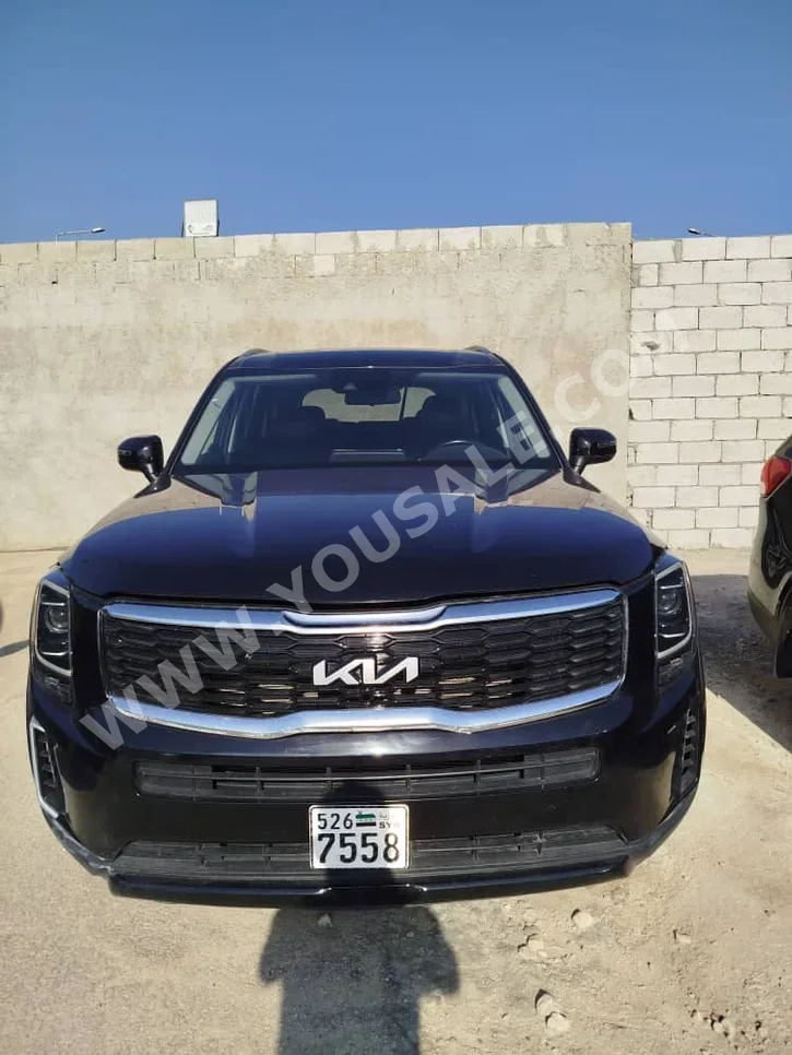 كيا تيلورايد 2022 اتوماتيك 71,000 كم 6 سلندر دفع رباعي اس يو في أسود بنزين