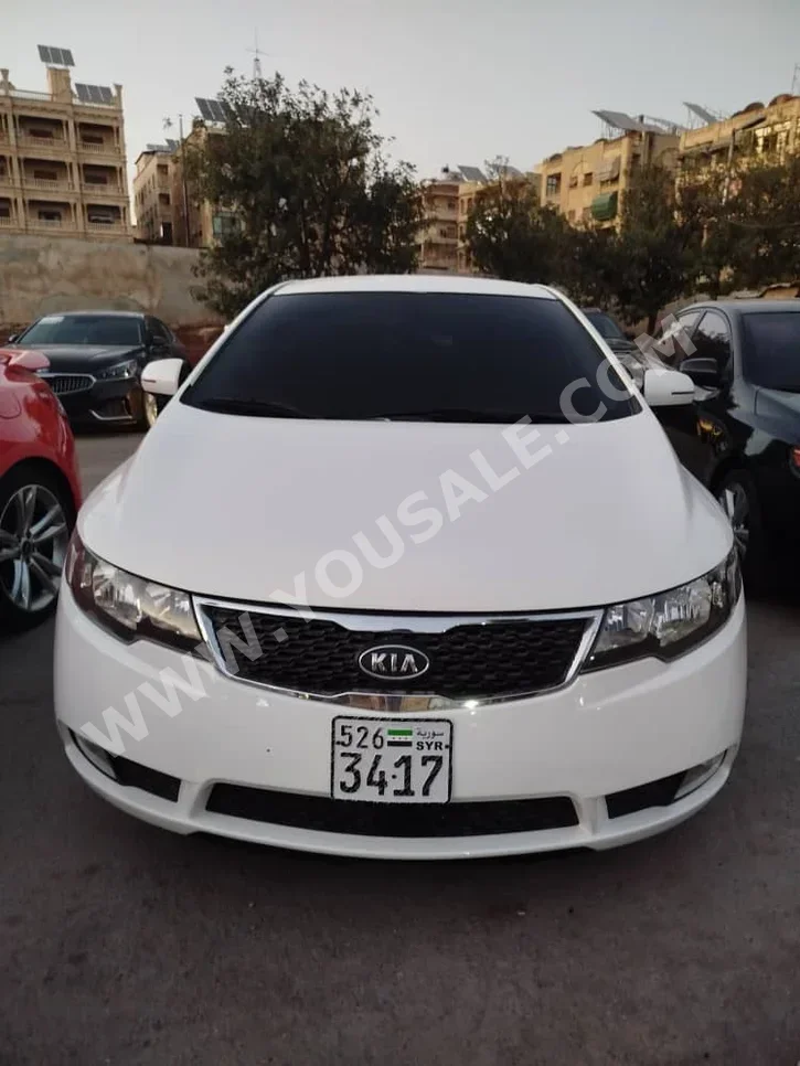 Kia Forte 2013 Automatic 170,000 km 4 Cylinder FWD Sedan White Gasoline