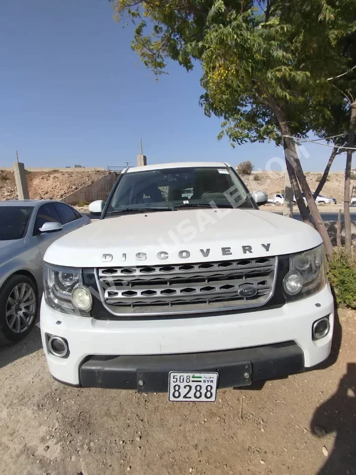 Land Rover  Discovery  2016  Automatic  100,000 km  6 Cylinder  4WD  SUV  White  Diesel