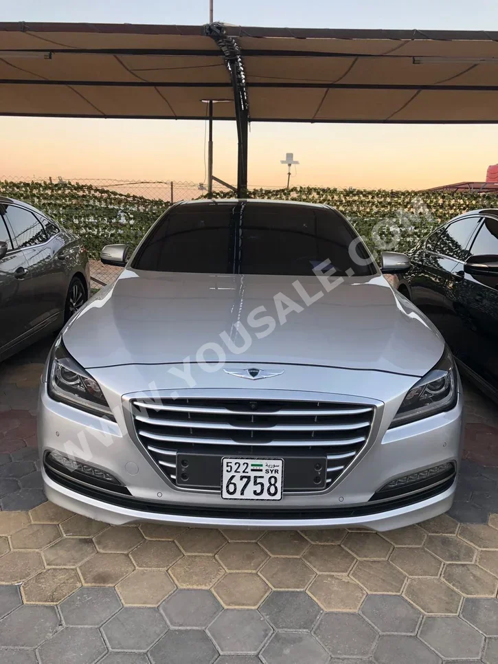 جينيسيس جي 70 2016 اتوماتيك 186,000 كم 6 سلندر دفع خلفي سيدان فضي بنزين