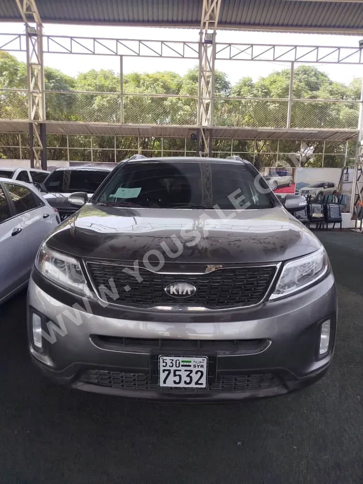 Kia Sorento 2014 Automatic 251,000 km 4 Cylinder FWD SUV Dark Gray Gasoline
