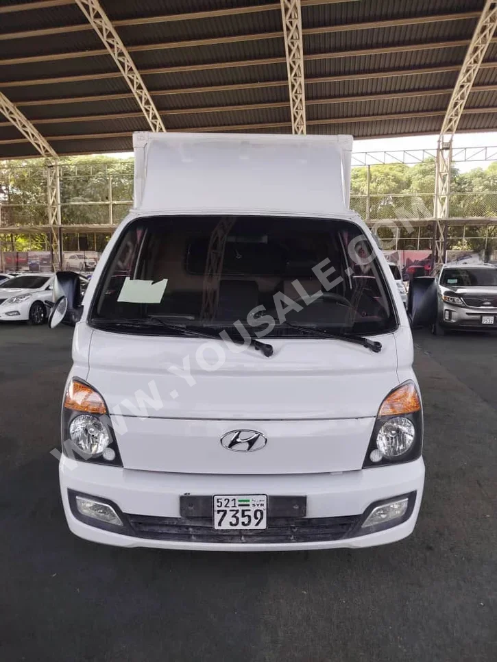 Hyundai Porter Porter 2018 Automatic 290,162 km 4 Cylinder RWD Pick Up White Diesel