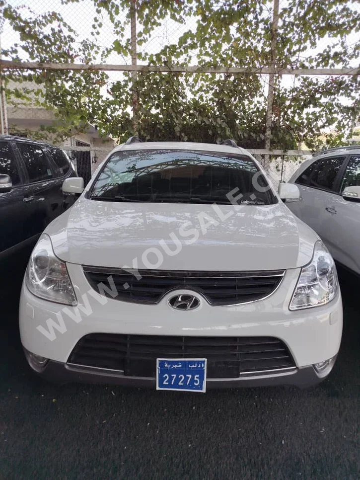 Hyundai Veracruz 2011 Automatic 275,000 km 6 Cylinder 4WD SUV White Diesel