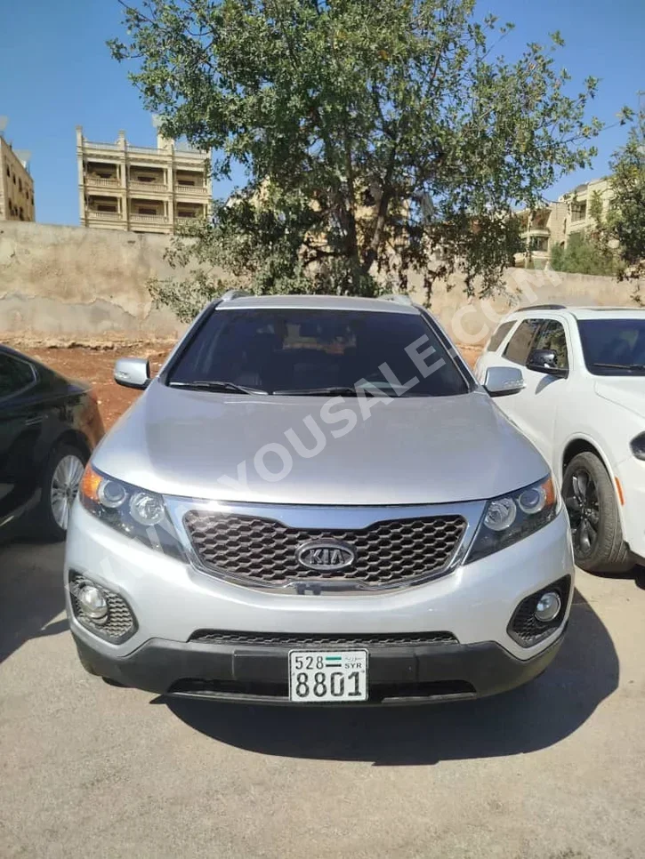 Kia  Sorento  2011  Automatic  180,000 km  4 Cylinder  4WD  SUV  Silver  Diesel
