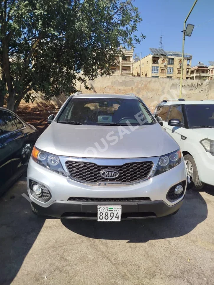 Kia  Sorento  2011  Automatic  125,000 km  4 Cylinder  4WD  SUV  Silver  Diesel