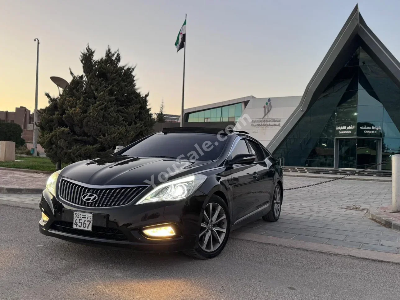 Hyundai Azera 2012 Automatic 144,000 km 6 Cylinder FWD Sedan Black Gasoline