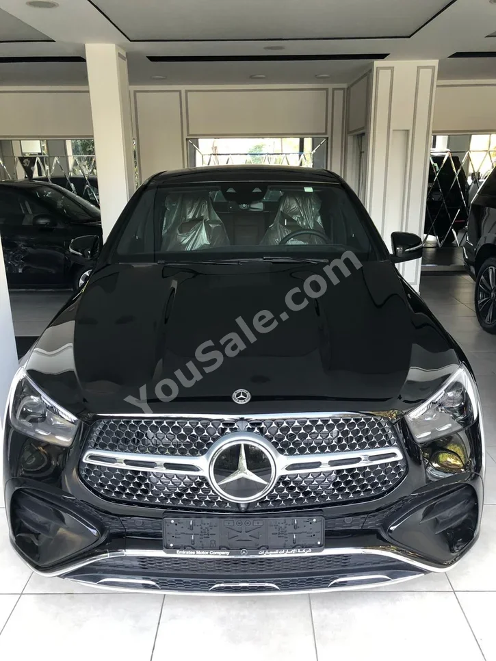 مرسيدس - بنز  جي ال اي  450  2025  اتوماتيك  0 كم  4 سلندر  دفع رباعي  اس يو في  أسود  بنزين