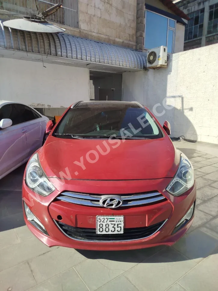 Hyundai I 40 2012 Automatic 150,000 km 4 Cylinder FWD Hatchback Red Gasoline