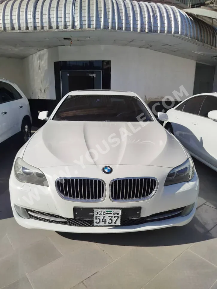BMW  5-Series  520i  2011  Automatic  300,000 km  6 Cylinder  RWD  Sedan  White  Diesel