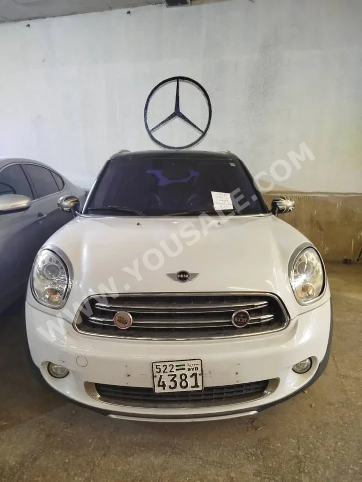 Mini  Cooper  CountryMan  2015  Automatic  197,000 km  4 Cylinder  FWD  Hatchback  White  Diesel