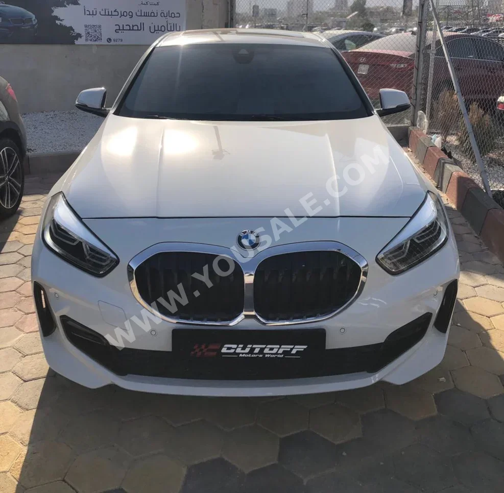بي ام دبليو  الفئة - الاولى  120i  2024  اتوماتيك  17,000 كم  4 سلندر  دفع خلفي  هاتشباك  أبيض  بنزين