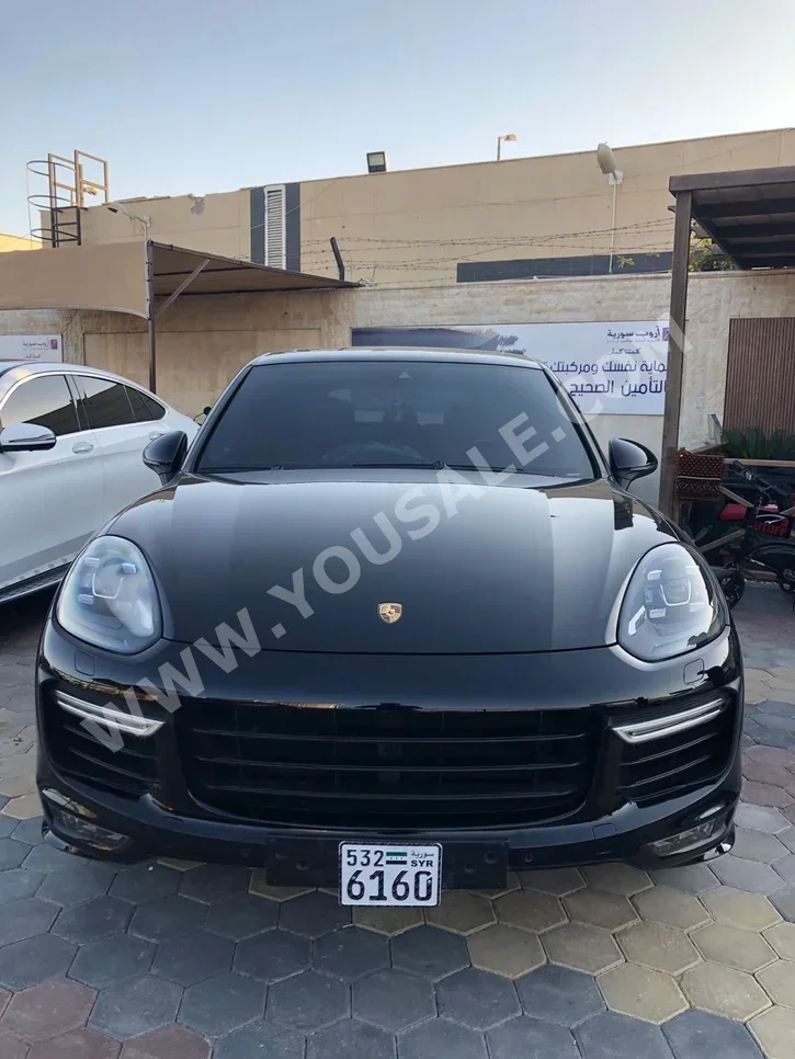 Porsche  Cayenne  S  2017  Automatic  73,000 km  6 Cylinder  4WD  SUV  Black  Gasoline
