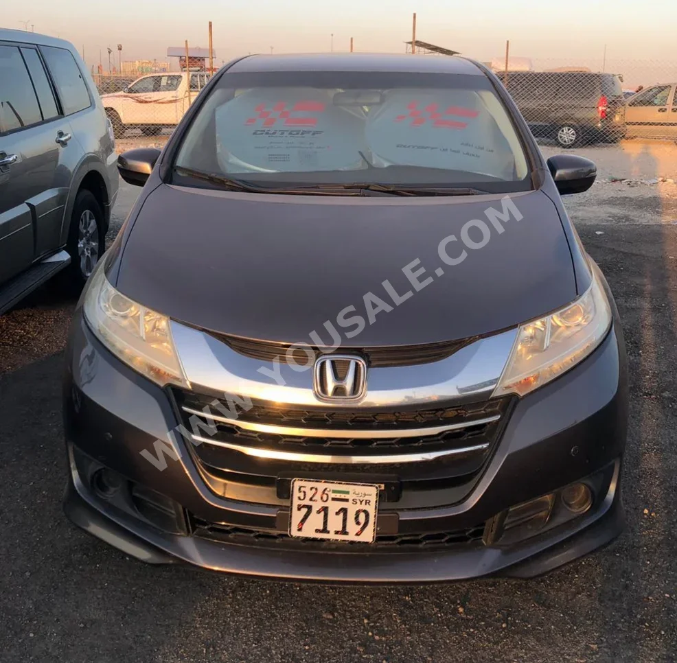 Honda  Odyssey  2019  Automatic  91,000 km  6 Cylinder  4WD  SUV  Gray  Gasoline