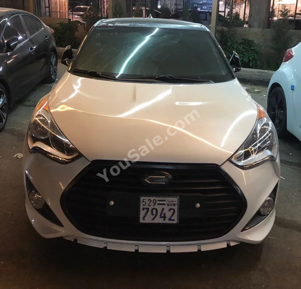 هيونداي فيلوستير 2015 اتوماتيك 110,000 كم 4 سلندر دفع أمامي كوبيه \ سبورت أبيض بنزين