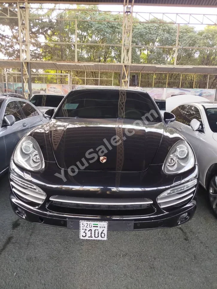 Porsche  Cayenne  2014  Automatic  209,380 km  6 Cylinder  4WD  SUV  Black  Diesel