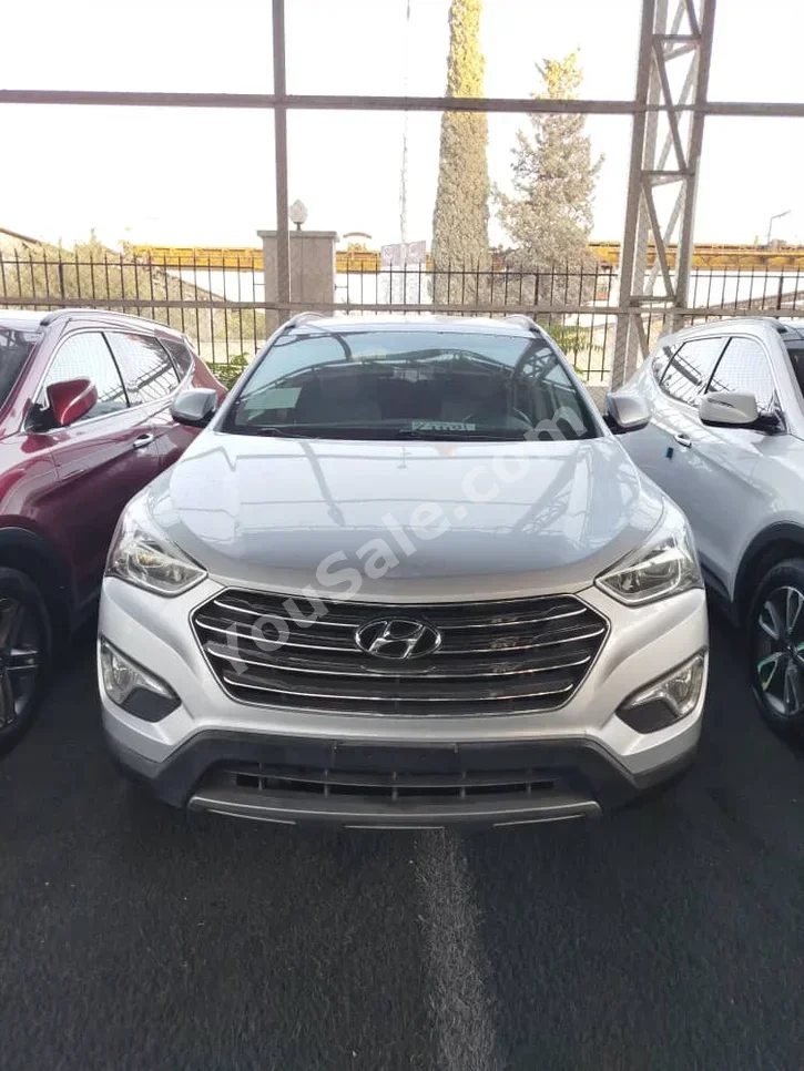 Hyundai Santa Fe 2016 Automatic 193,000 km 6 Cylinder FWD SUV Silver Gasoline