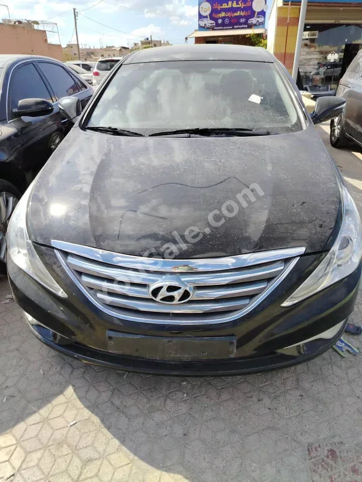 Hyundai  Sonata  2014  Automatic  120,000 km  4 Cylinder  FWD  Sedan  Black  Gasoline
