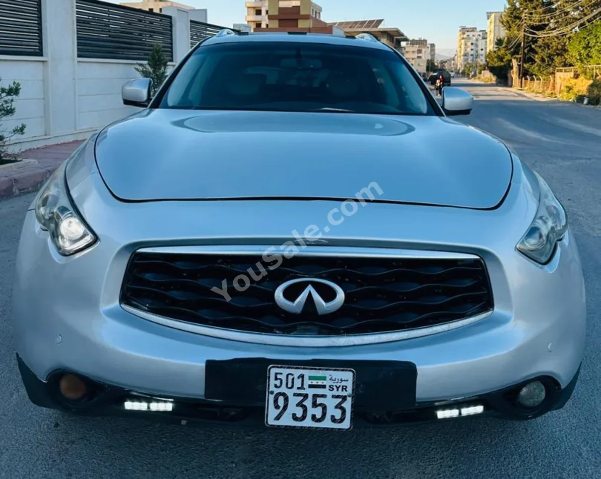 Infiniti FX 35 2011 Automatic 130,000 km 6 Cylinder AWD SUV Silver Gasoline