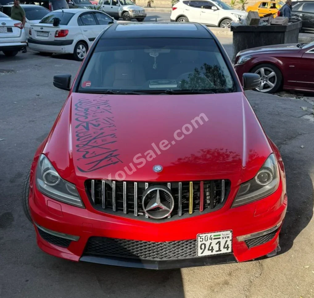 Mercedes-Benz C-Class 250 2012 Automatic 190,000 km 4 Cylinder RWD Sedan Red Gasoline