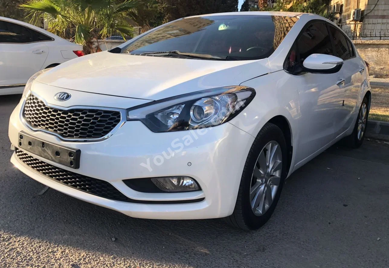 Kia K3 2014 Automatic 131,000 km 4 Cylinder FWD Sedan White Gasoline