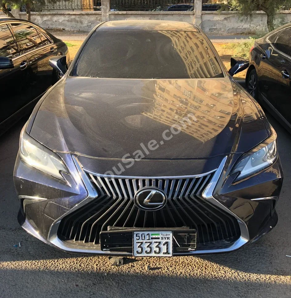 Lexus ES 250 2021 Automatic 85,000 km 4 Cylinder FWD Sedan Black Gasoline