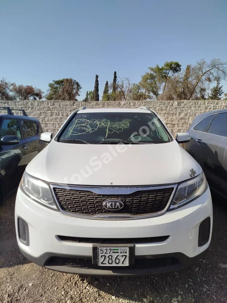 Kia  Sorento  2014  Automatic  210,000 km  6 Cylinder  FWD  SUV  White  Gasoline