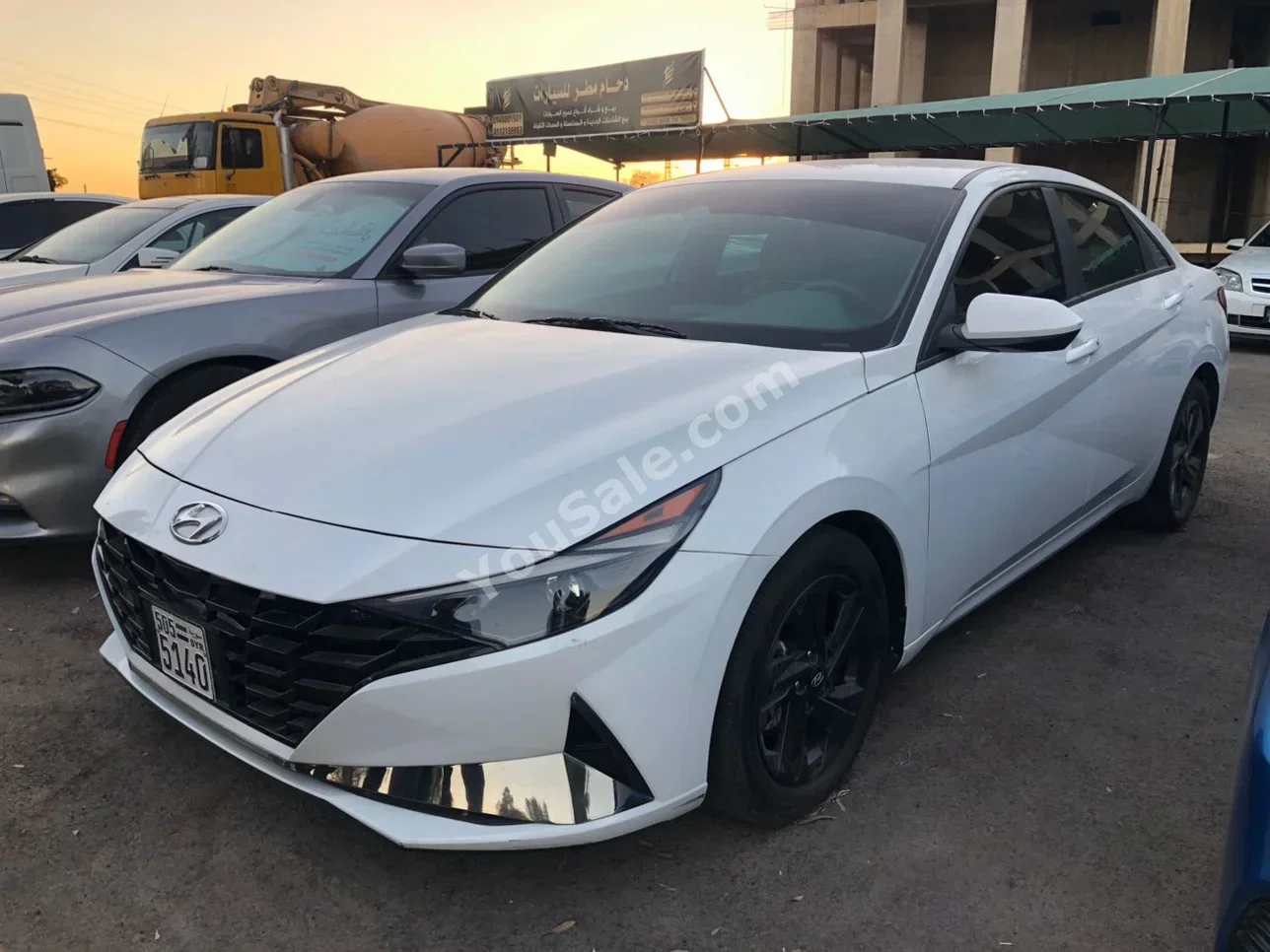 Hyundai Elantra 2023 Automatic 22,000 km 4 Cylinder FWD Sedan White Gasoline