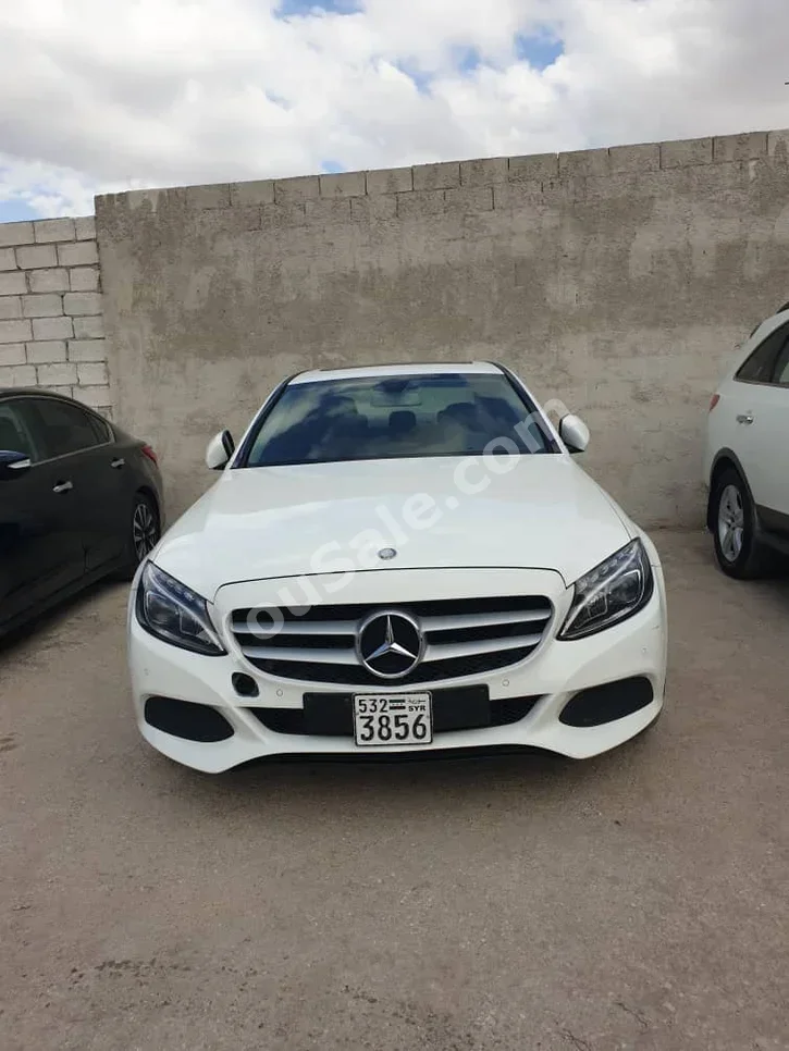 Mercedes-Benz C-Class 200 2016 Automatic 220,000 km 4 Cylinder RWD Sedan White Diesel
