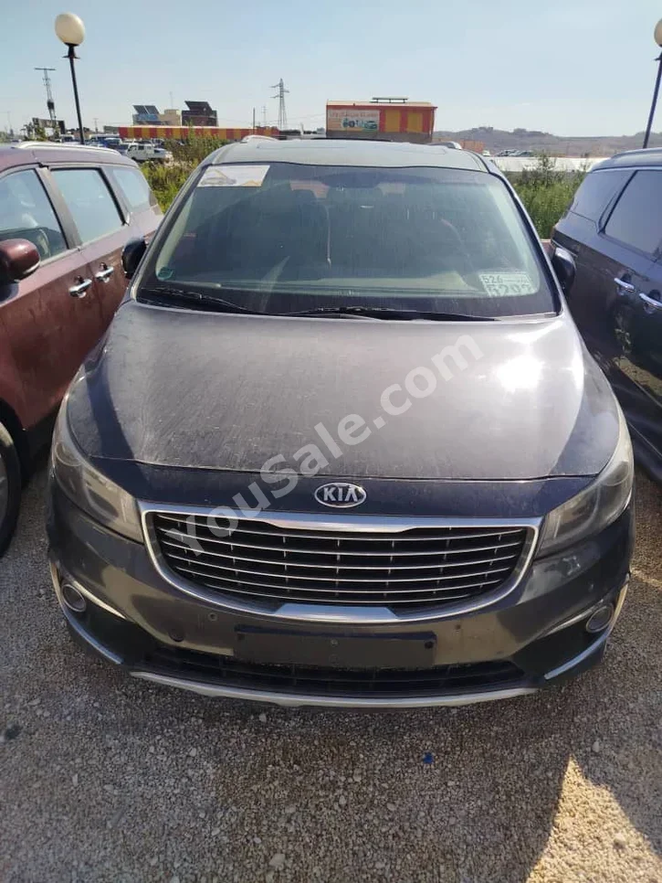 Kia  Carnival  2015  Automatic  250,000 km  4 Cylinder  FWD  Van / Bus  Dark Gray  Diesel
