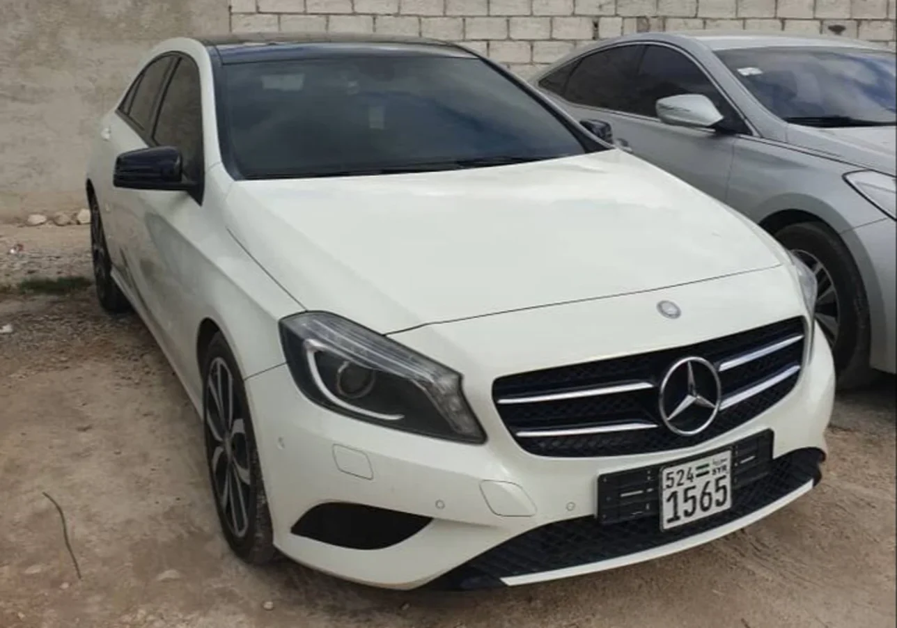 Mercedes-Benz A-Class 200 2015 Automatic 170,000 km 4 Cylinder 4WD SUV White Gasoline