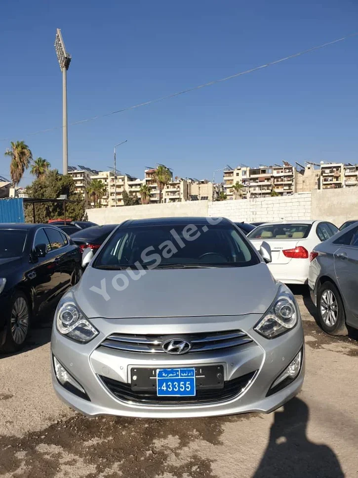 Hyundai  I  40  2012  Automatic  140,000 km  4 Cylinder  FWD  Sedan  Silver  Diesel