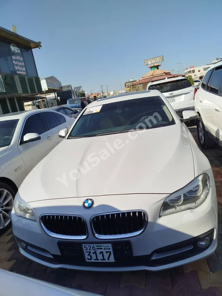 BMW 5-Series 528i 2014 Automatic 200,000 km 4 Cylinder RWD Sedan White Gasoline