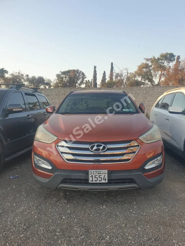 Hyundai Santa Fe 2014 Automatic 116,000 km 4 Cylinder FWD SUV Red Gasoline