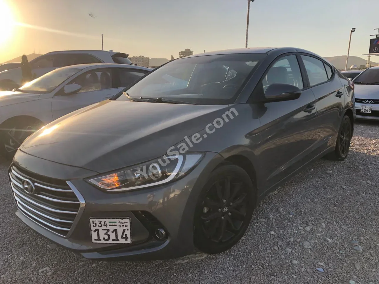 Hyundai  Elantra  2017  Automatic  176,000 km  4 Cylinder  FWD  Sedan  Dark Gray  Gasoline