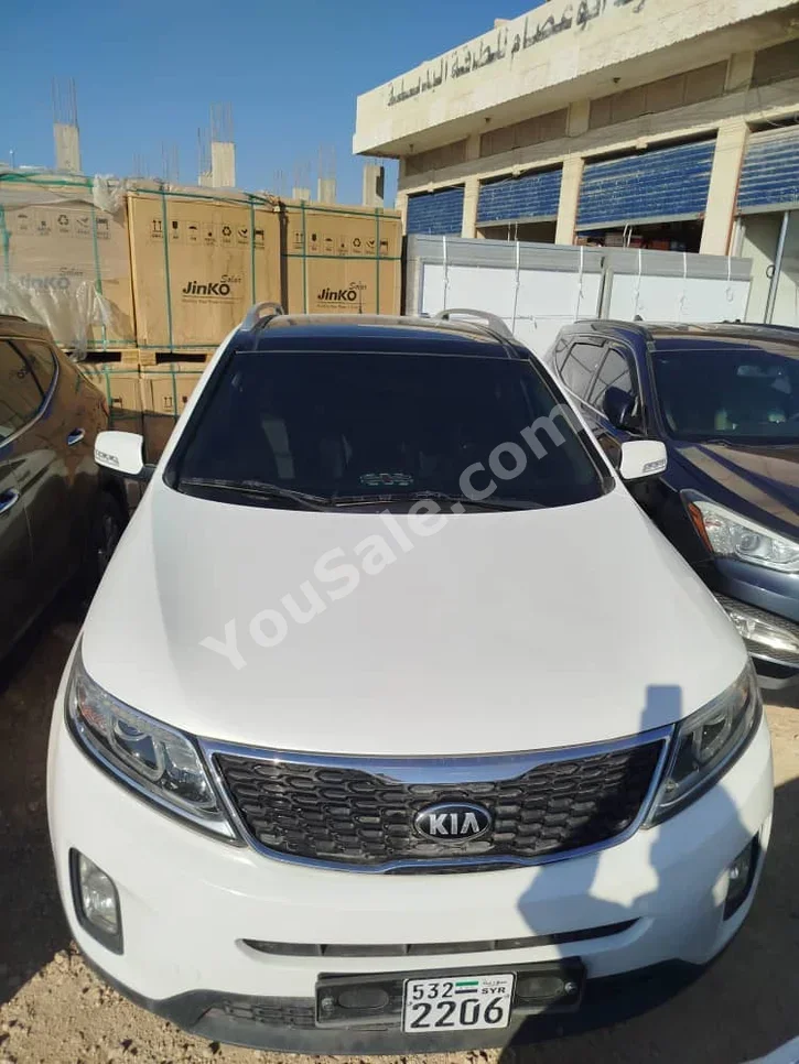 Kia  Sorento  2013  Automatic  180,000 km  4 Cylinder  FWD  SUV  White  Diesel