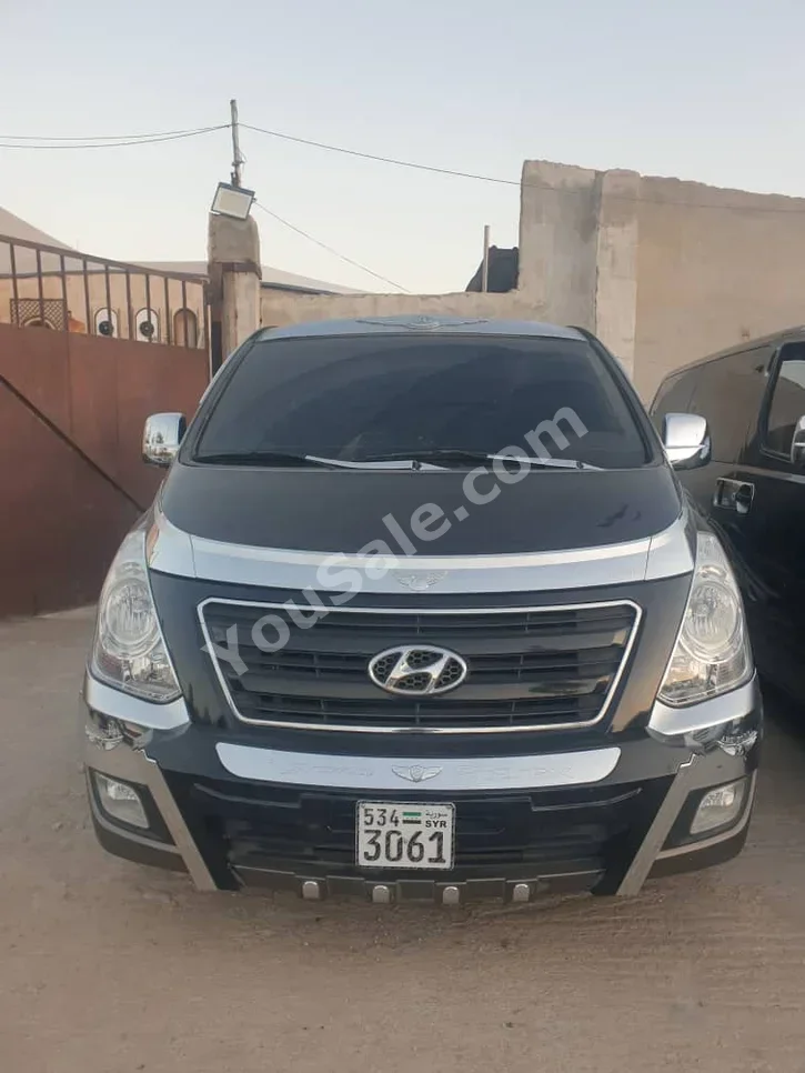 Hyundai  Van H1  2018  Automatic  210,000 km  4 Cylinder  FWD  Van / Bus  Black  Diesel