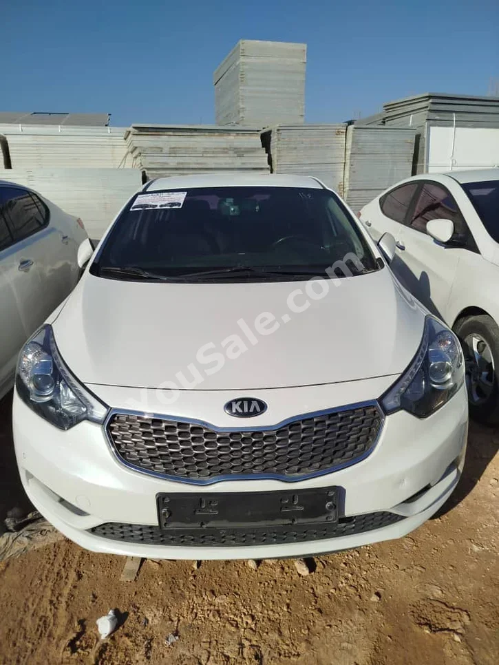 Kia K3 2013 Automatic 171,000 km 4 Cylinder FWD Sedan White Gasoline