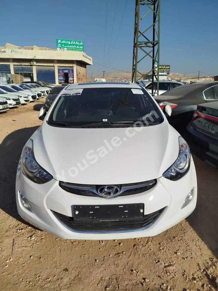 Hyundai Avante 2012 Automatic 140,000 km 4 Cylinder FWD Sedan White Gasoline