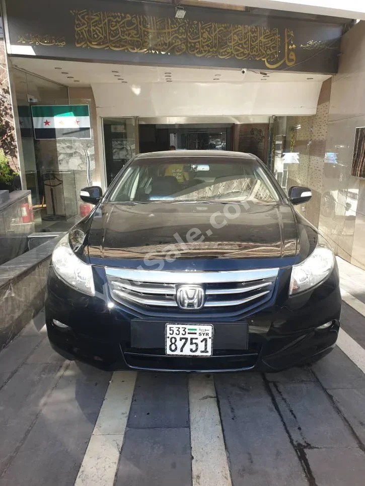 Honda Accord 2011 Automatic 183,000 km 6 Cylinder RWD Sedan Black Gasoline