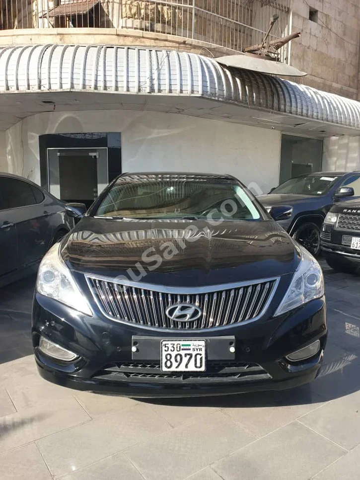Hyundai Grandeur 2011 Automatic 220,000 km 4 Cylinder FWD Sedan Black Gasoline