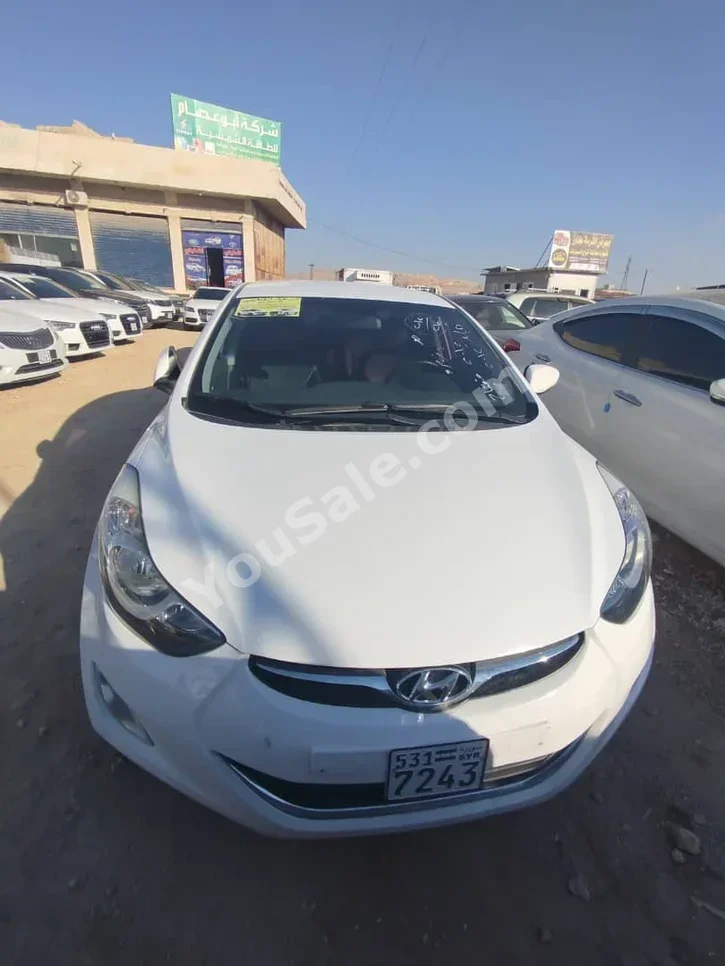Hyundai  Avante  2012  Automatic  250,000 km  4 Cylinder  FWD  Sedan  White  Gasoline