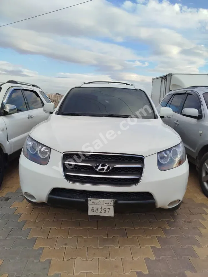 Hyundai Santa Fe 2008 Automatic 180,000 km 4 Cylinder FWD SUV White Diesel