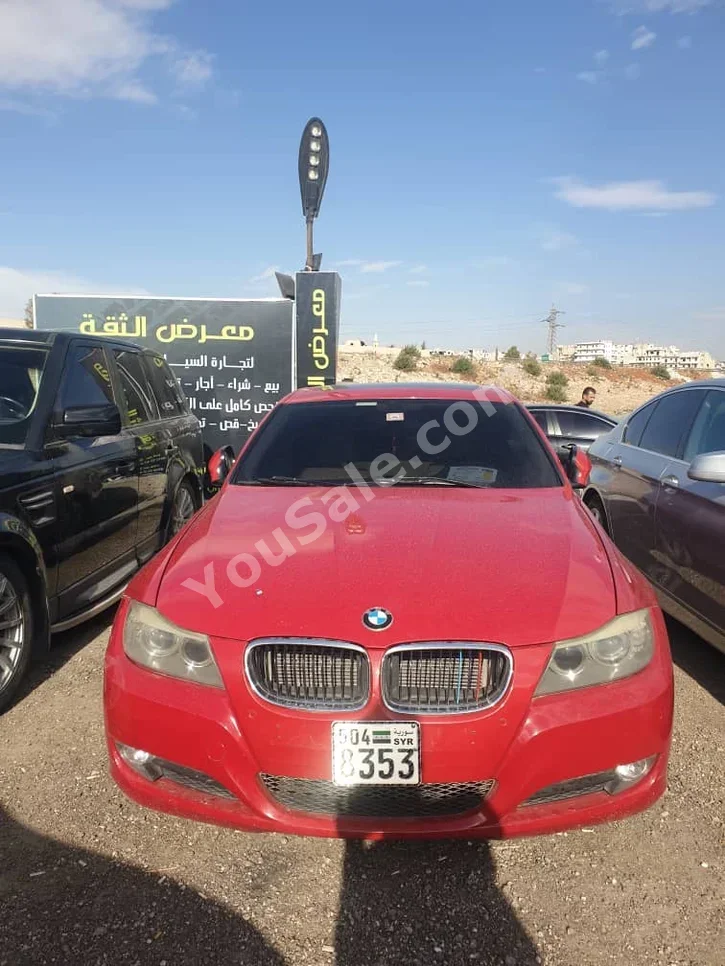 بي ام دبليو الفئة - الثالثة 316i 2012 اتوماتيك 185,000 كم 4 سلندر دفع خلفي سيدان أحمر بنزين