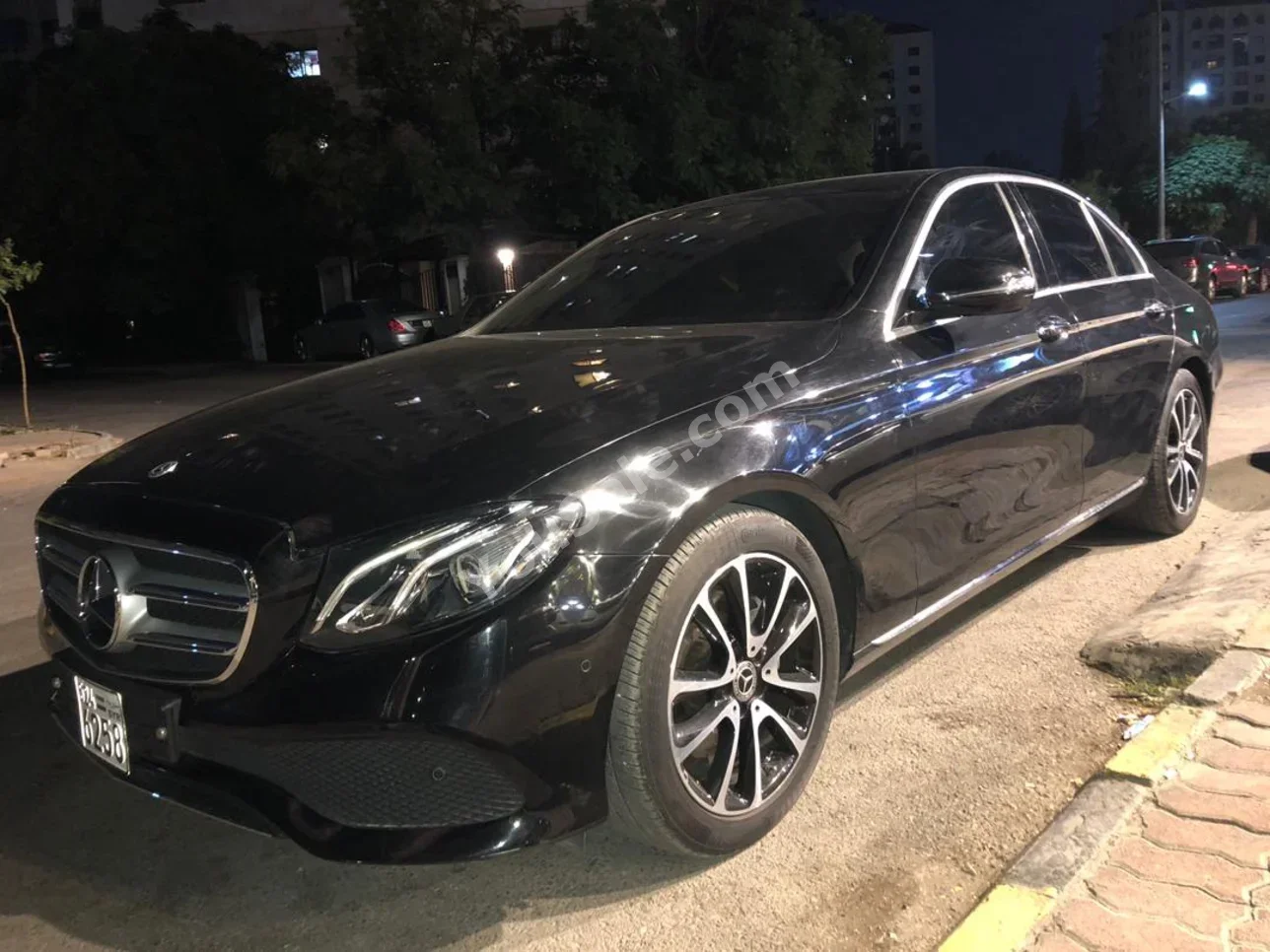 Mercedes-Benz E-Class 200 2018 Automatic 175,000 km 4 Cylinder RWD Sedan Black Gasoline