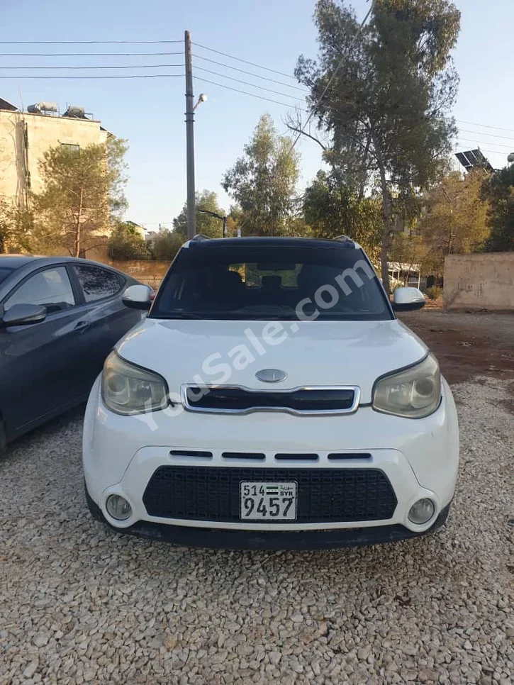 Kia Soul 2015 Automatic 147,000 km 4 Cylinder FWD Hatchback White Gasoline