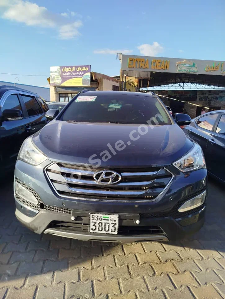 Hyundai Santa Fe 2015 Automatic 180,000 km 4 Cylinder FWD SUV Dark Blue Diesel