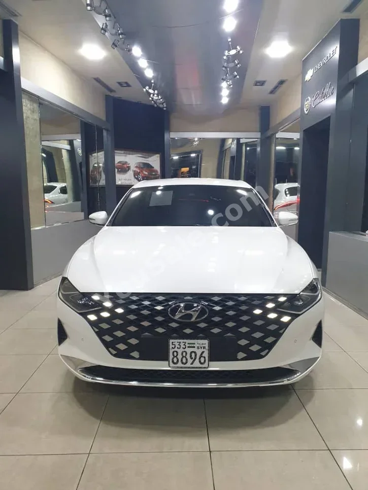 Hyundai Grandeur 2020 Automatic 83,000 km 6 Cylinder FWD Sedan White Gasoline