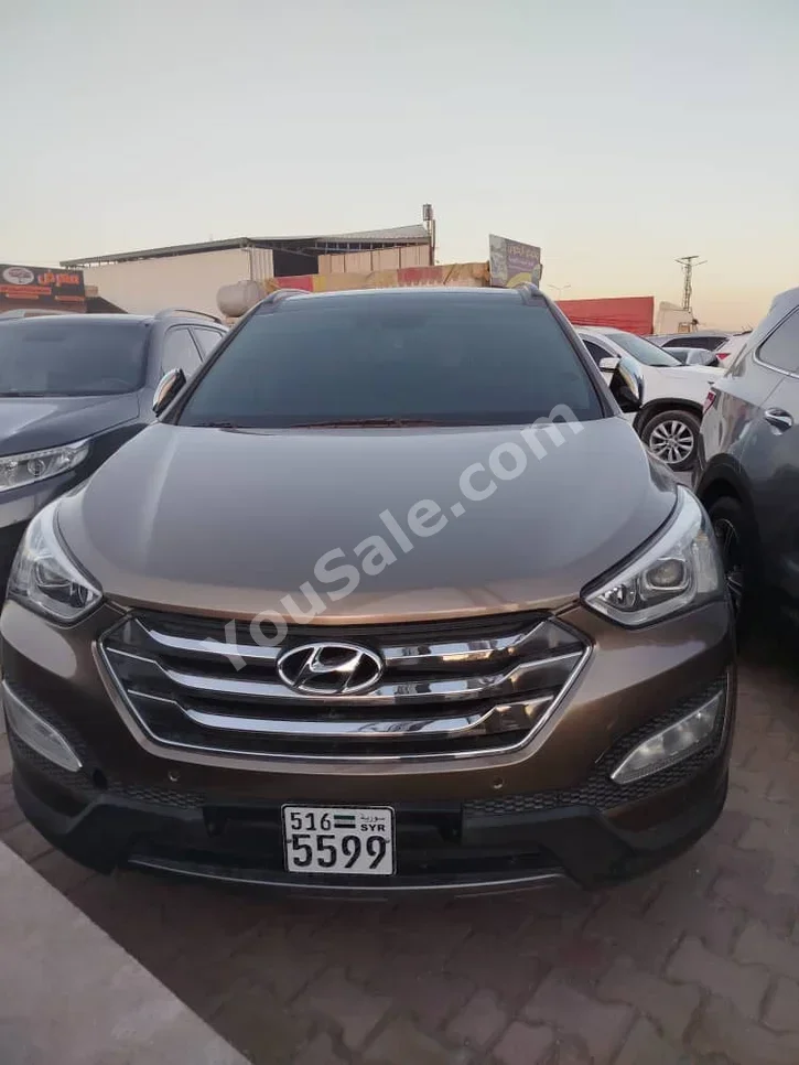 Hyundai  Santa Fe  2013  Automatic  200,000 km  4 Cylinder  4WD  SUV  Gold  Diesel