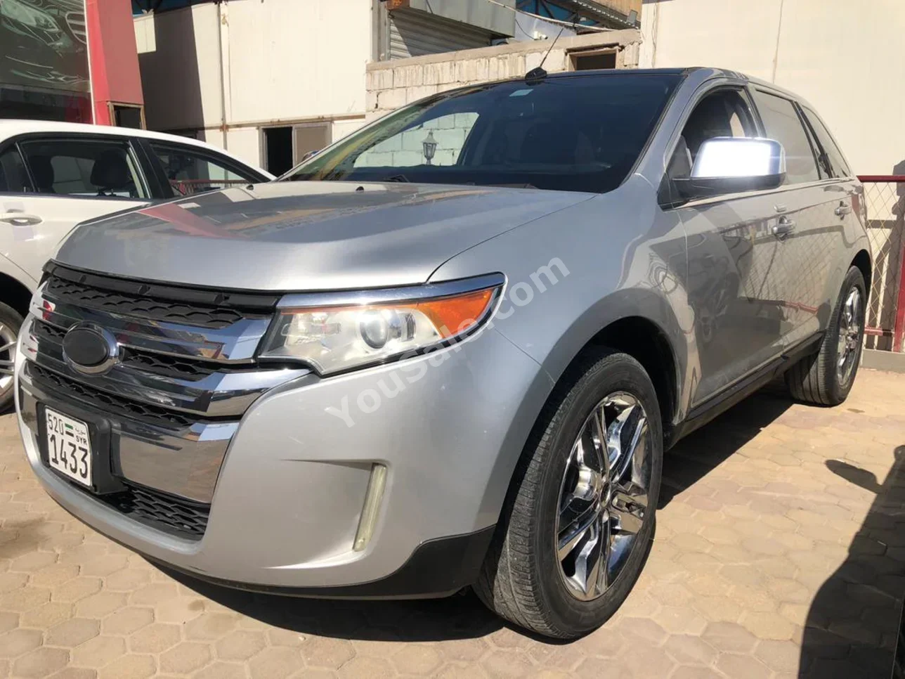 فورد ادج لمتد 2011 اتوماتيك 302,000 كم 6 سلندر دفع كلي مستمر اس يو في فضي بنزين