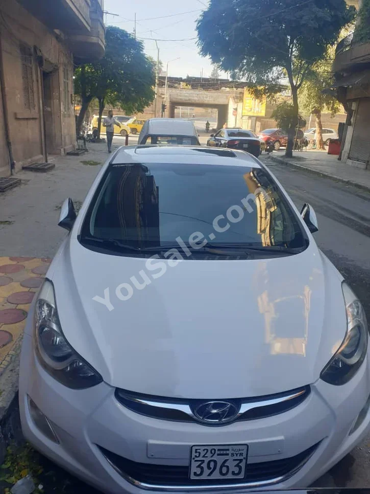 Hyundai  Avante  2012  Automatic  107,000 km  4 Cylinder  FWD  Sedan  White  Gasoline